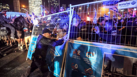 Israeli doctors call strike, reservists threaten to quit over 'judicial reforms'