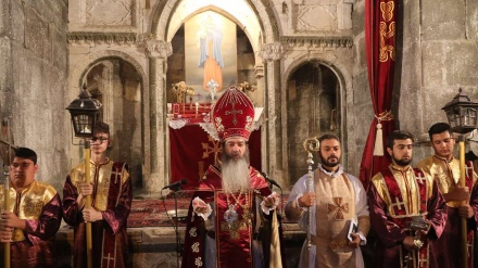 イラン北西部の修道院で、アルメニア教徒の巡礼儀式が開催