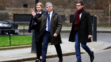 Zelensky licenzia l'ambasciatore ucraino a Londra 