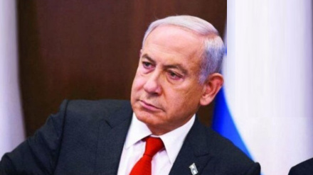 הוא לא ראש ממשלה, הוא מלך!