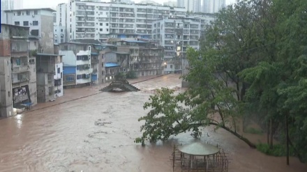 中国重庆遭暴雨袭击 因灾死亡15人