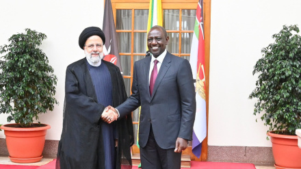 Präsident Raisi in Kenia eingetroffen