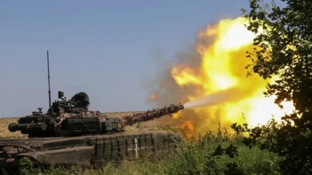 वाशिंग्टन ने यूक्रेन को क्लस्टर बम सप्लाई करने का किया फ़ैसला, रूस ने कहा विश्व युद्ध की कगार पर पहुंचाना चाहता है अमरीका