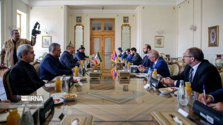 Թեհրանում հանդիպել են Հայաստանի և Իրանի արտգործնախարարները