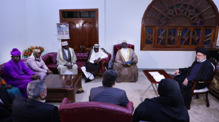 (VIDEO) Presidente Raisi visita Moschea Nazionale dell'Uganda