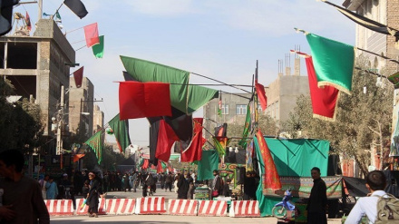 هراتی‌ها خود را برای اقامه عزای حسینی آماده می‌کنند