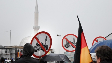 ドイツ内相、「国内在住イスラム教徒は差別に苦しんでいる」