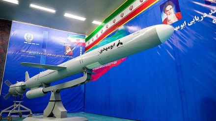 Ракета Абу Махди выводит из строя авианосцы противника