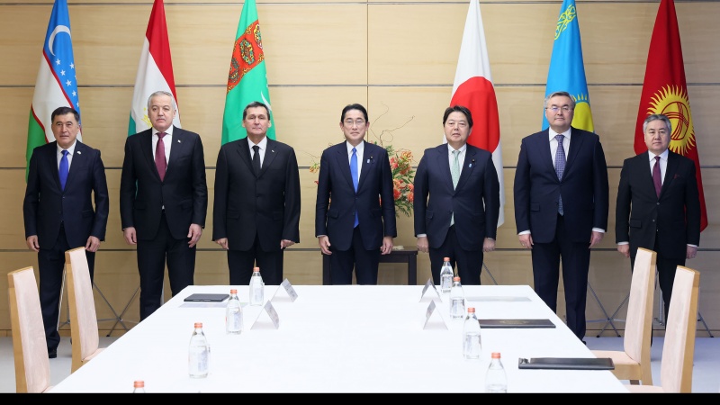 岸田首相と中央アジア5カ国首脳の会談