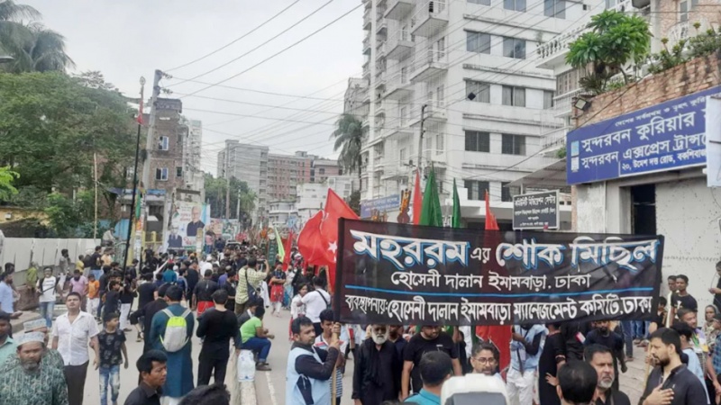 শোকের আর শ্রদ্ধায় পবিত্র আশুরা পালিত; ঢাকায় তাজিয়া মিছিলে বহু মানুষের অংশগ্রহণ