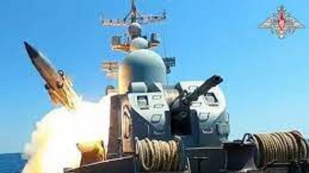 La Russia annuncia esercitazioni navali nel Mar Nero