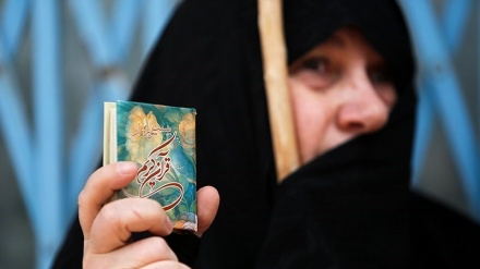 Usai Salat Jumat, Warga Iran Unjuk Rasa Kecam Pelecehan al-Quran (2)