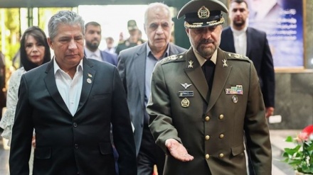 איראן מוכנה לספק את הצרכים הצבאיים של בוליביה