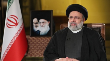 افریقا ته د رئیسي د سفر پای؛ د ایران او درېیو افریقایي هېوادونو ترمنځ د همکارۍ ۲۱ سندونه لاسلیک شول