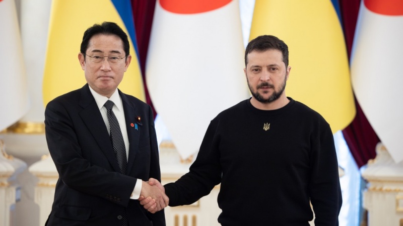 日本の岸田首相とウクライナのゼレンスキー大統領
