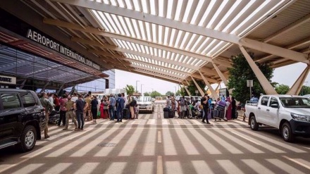Delegation of ECOWAS, which threatens military intervention, arrives in Niger