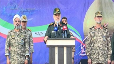 فرمانده کل سپاه پاسداران انقلاب اسلامی: ایران به تهدیدهای دشمنان پاسخ‌ پشیمان کننده می‌دهد