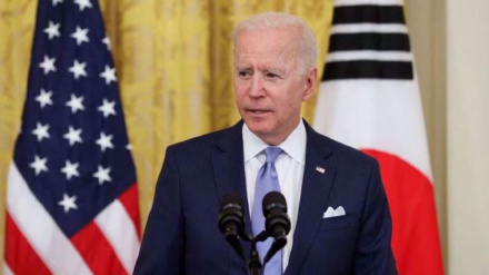 Biden’s approval rating drops over Americans' economic woes 