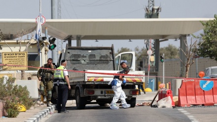  Israeli forces martyr Palestinian in ramming attack at West Bank checkpoint 