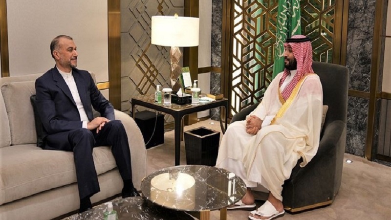 Menlu Iran bertemu Putra Mahkota Saudi