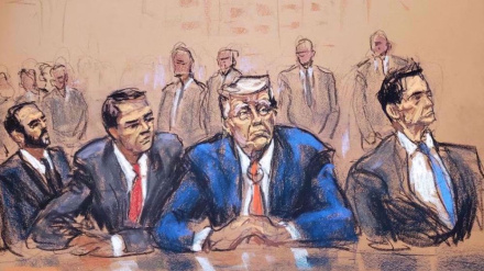 Assalto a Capitol Hill, Trump in tribunale si dichiara non colpevole