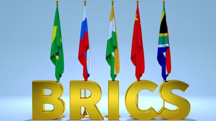 (AUDIO) BRICS, si propone di sostituire il dollaro come valuta per gli scambi