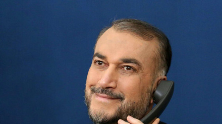 د هند له خارجه وزیر سره د عبداللهیان خبرې اترې