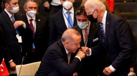 Մեկնաբանություն- Ներքին և արտաքին ճնշումներով Թուրքիայի շրջադարձը դեպի Արևմուտք