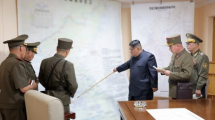 Nord Corea replica alle provocazioni USA con lancio missili ed esercitazione nucleare
