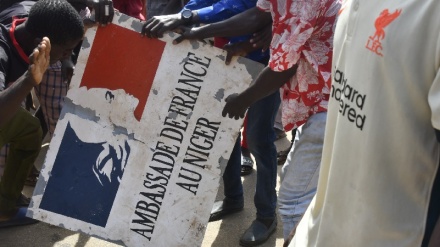 (AUDIO) Niger, Francia rifiuta per il momento ritirare le sue truppe