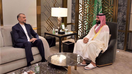  Iran FM, Saudi Arabia's heir apparent hold 'frank, direct and fruitful' talks in Jeddah 