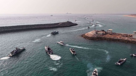  IRGC holds drills in Persian Gulf in defense of triple islands 