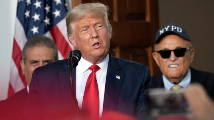 Сдача некоторых советников Трампа судебным властям