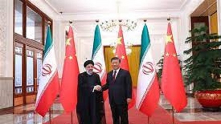 L'incontro dei presidenti di Iran e Cina a Johannesburg