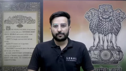 भारतः नेता पढ़ा लिखा चुनने का सुझाव देने वाला शिक्षक नौकरी से बर्ख़ास्त