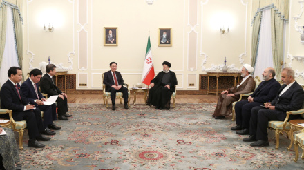 Raisi: Geist des Strebens nach Unabhängigkeit und Forderung nach Rechten ist gemeinsames Merkmal Irans und Vietnams