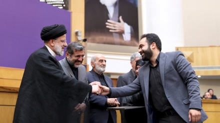 Presidenti Raisi falënderon gazetarët iranianë për kundërshtimin e propagandës së armikut
