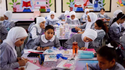 Gaza students begin school amid funding crisis, Israeli siege