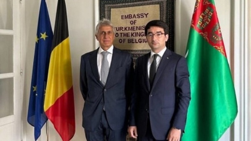 دیدار سفیر ترکمنستان دربروکسل با دبیرکل انجمن تحقیقات اروپا