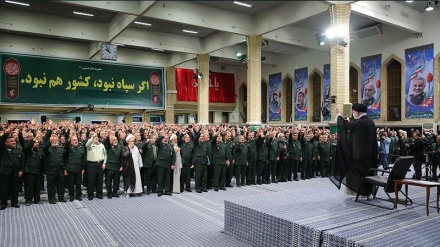 Komandan IRGC Bertemu Rahbar
