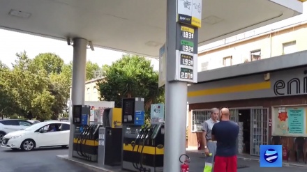 В Италии растет недовольство ростом цен на топливо