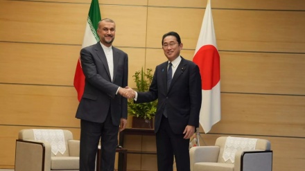 イラン外相と日本の首相が会談