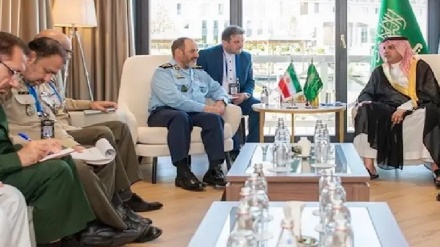 Iran-Arabia Saudita, incontro a Mosca per discutere della Difesa