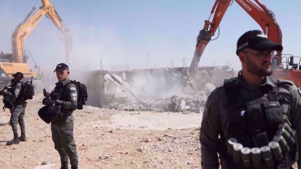 Palestinian family forced to self-demolish own home in Negev desert, citing unlicensed construction