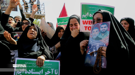  : تشییع پیکر شهدای حرم شاهچراغ (ع)