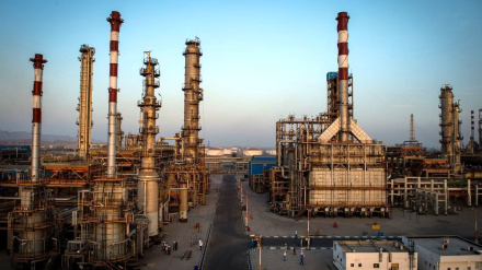 Bloomberg: экспорт иранской нефти достиг 2,2 млн баррелей в сутки