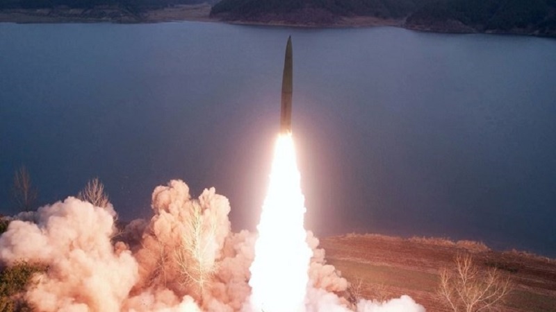 Шимолий Кореянинг янги ядровий машғулотларида иккита ракета учирилди