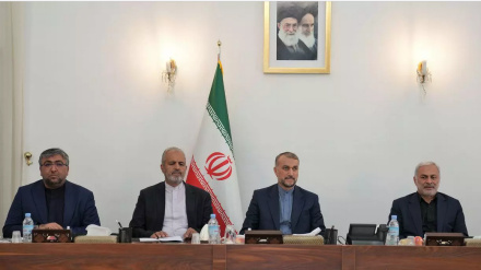 Совещание членов Комиссии национальной безопасности Исламского меджлиса с Амир-Абдуллахианом