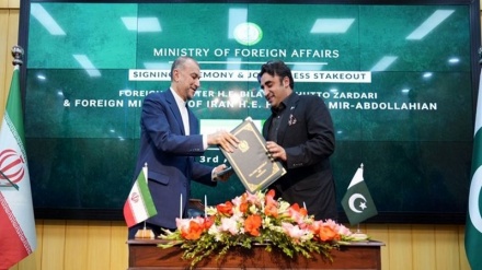Iran-Pakistan Teken Program Strategis Perdagangan Lima Tahun
