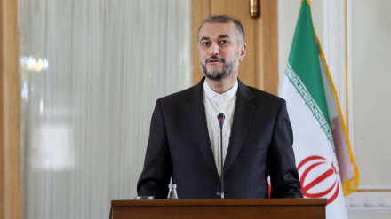 イラン外相「協議や外交のルートは決して放棄されず」